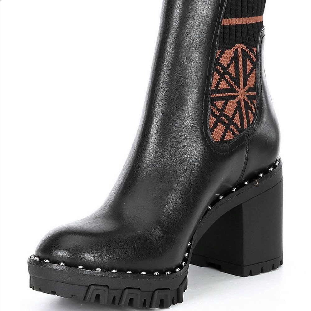 New in box Antonio Melani Collection Mikee Logo Chunky Lug Sole Booties